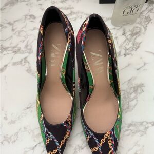 Zara Women's Black and Green Heels
